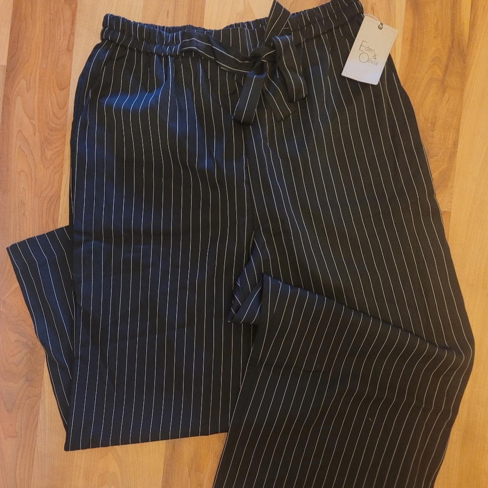 Wide leg trousers